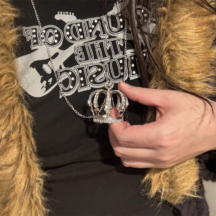 Retro Girl Crown Necklace